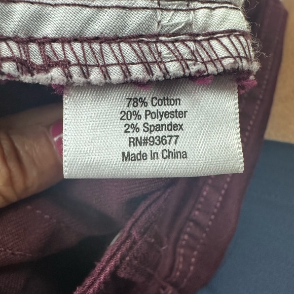St John’s Bay straight leg Jean burgundy wine Size 10 petite - Picture 11 of 16
